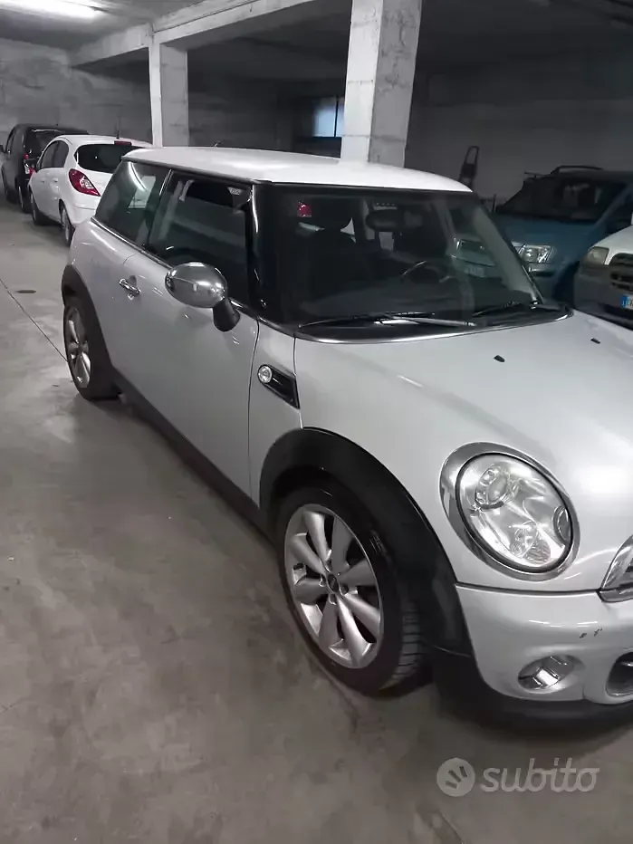 Usata Mini Cooper 122 CV (89 kW) 2010 Grigio Utilitaria