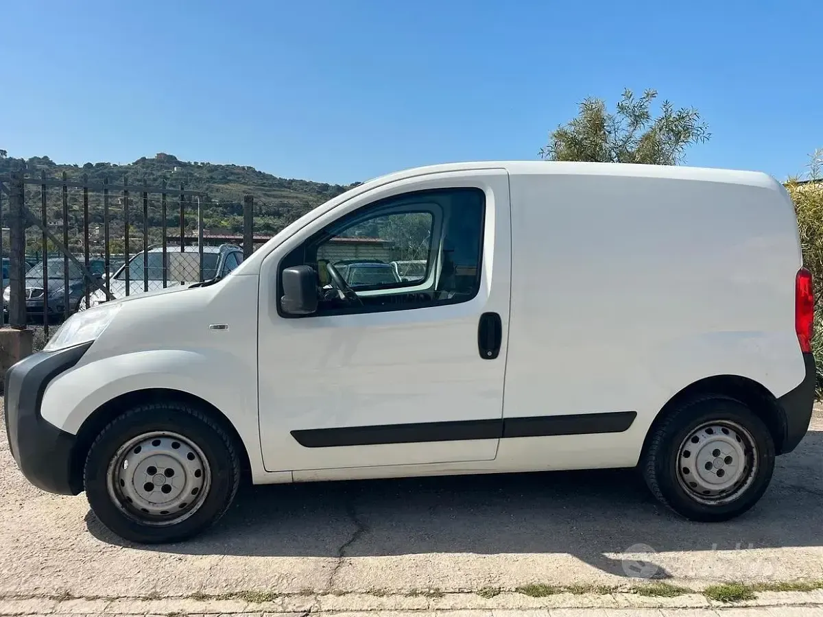 Usata Citroën Nemo 75 CV (55 kW) 2011 Bianco Monovolume