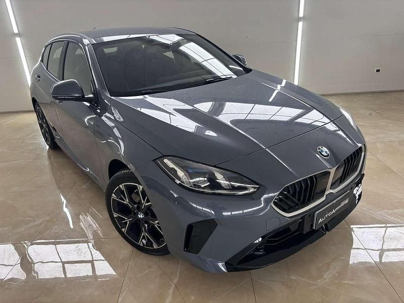 Nuova BMW 120 M Sport 163 CV (119 kW) 2025 Grigio Utilitaria