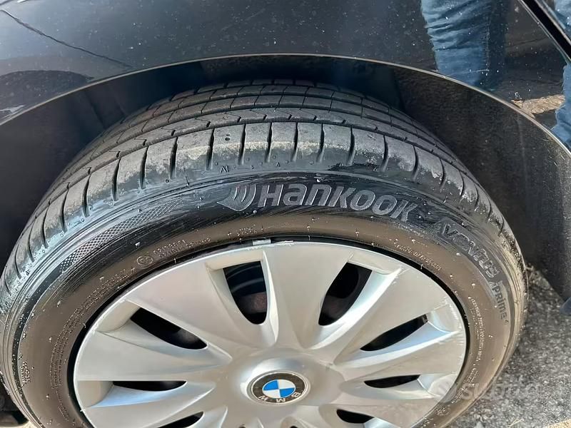 Usata BMW 114 102 CV (75 kW) 2014 Nero Utilitaria