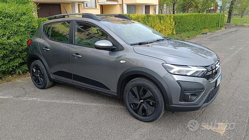 Usata Dacia Sandero Stepway 2025 Grigio Monovolume