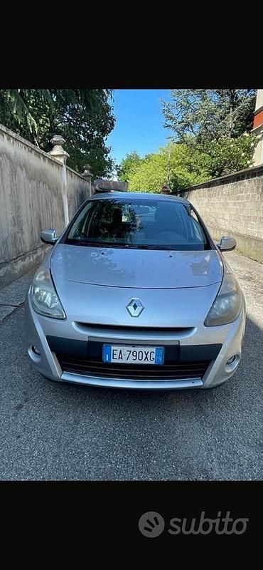 Usata Renault Clio II 2010 Grigio Berlina