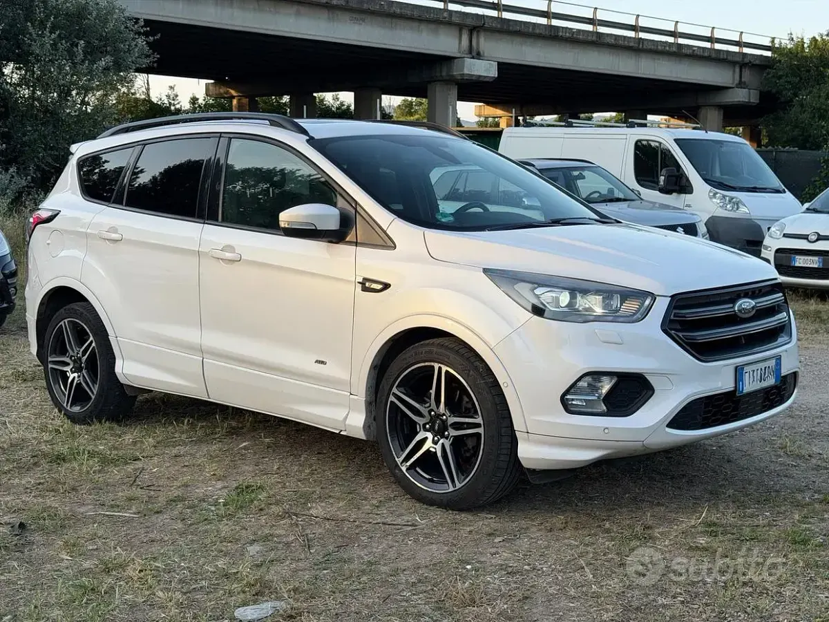 Usata Ford Kuga ST 179 CV (131 kW) 2017 Bianco SUV
