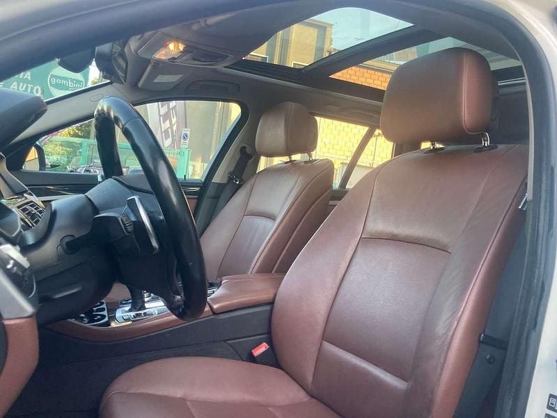 Usata BMW 525 218 CV (160 kW) 2013 Bianco Station wagon