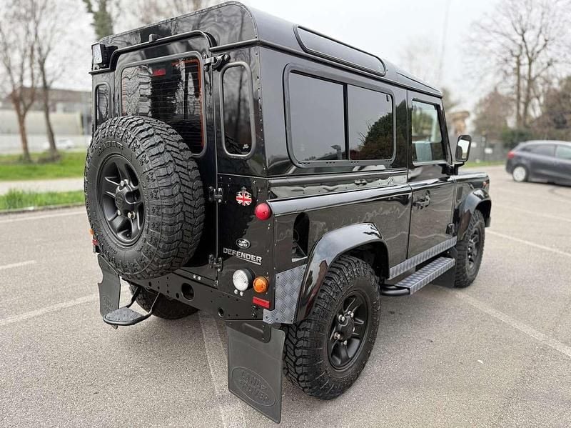 Usata Land Rover Defender 122 CV (89 kW) 2011 Nero SUV