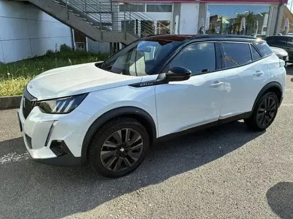 Usata Peugeot 2008 GT-line 131 CV (96 kW) 2020 SUV