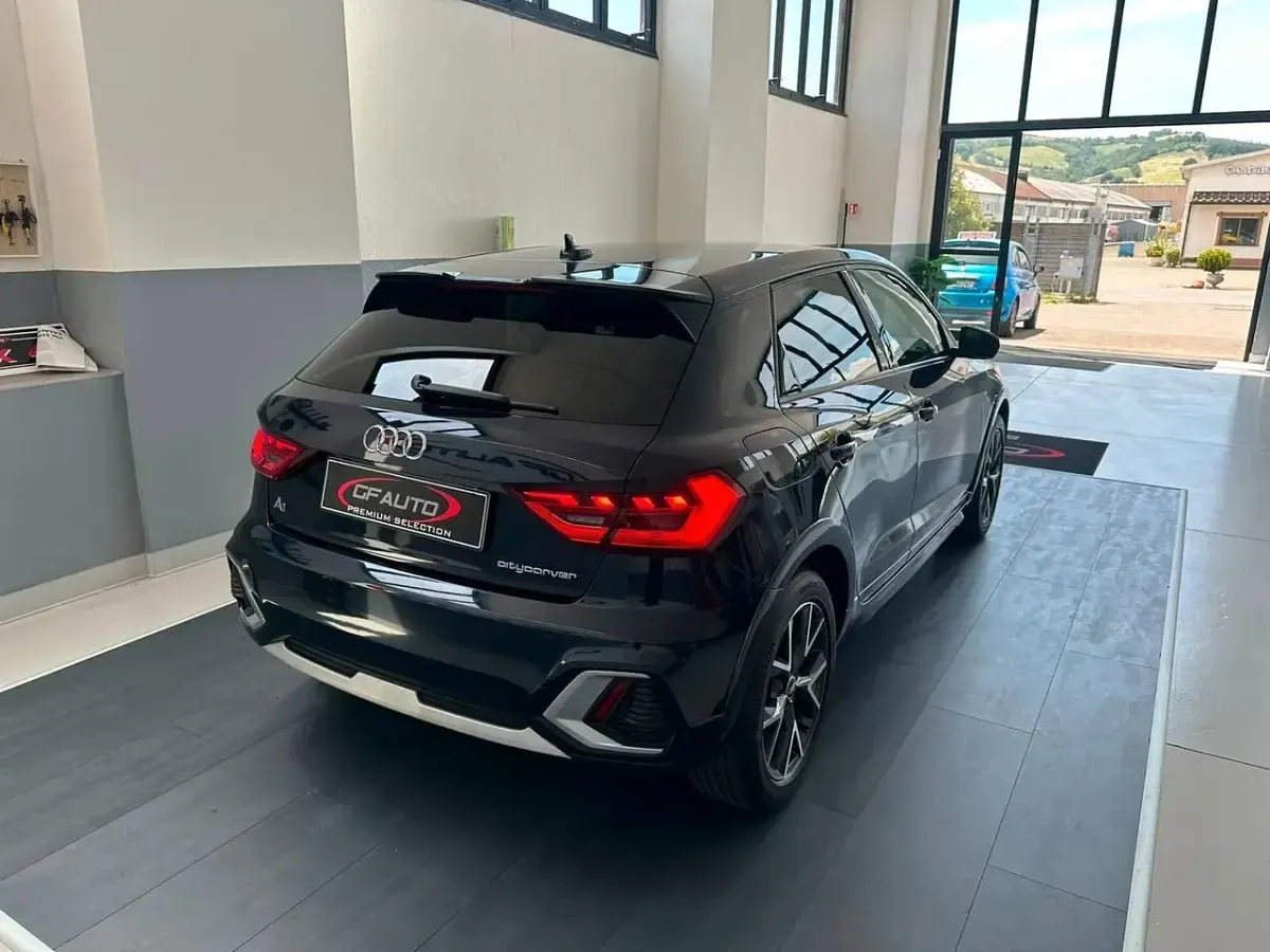Usata Audi A1 Ambiente 110 CV (80 kW) 2021 Blu SUV