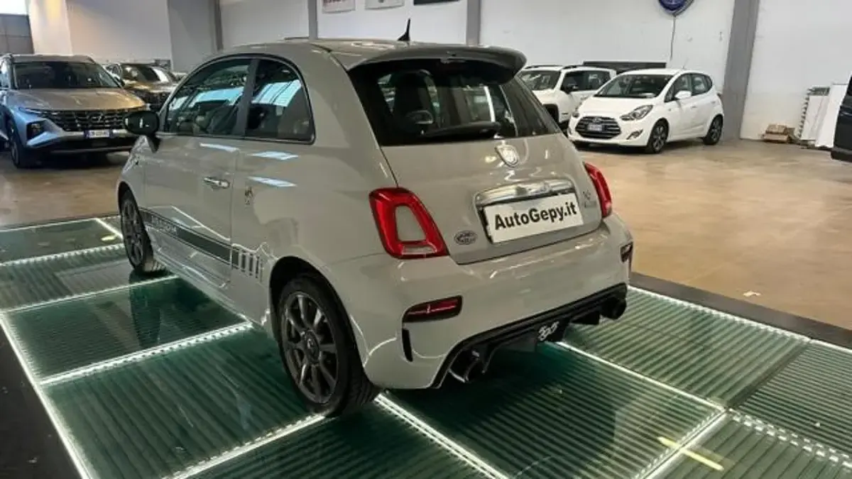 Usata Abarth 595 145 CV (106 kW) 2016 Grigio Utilitaria