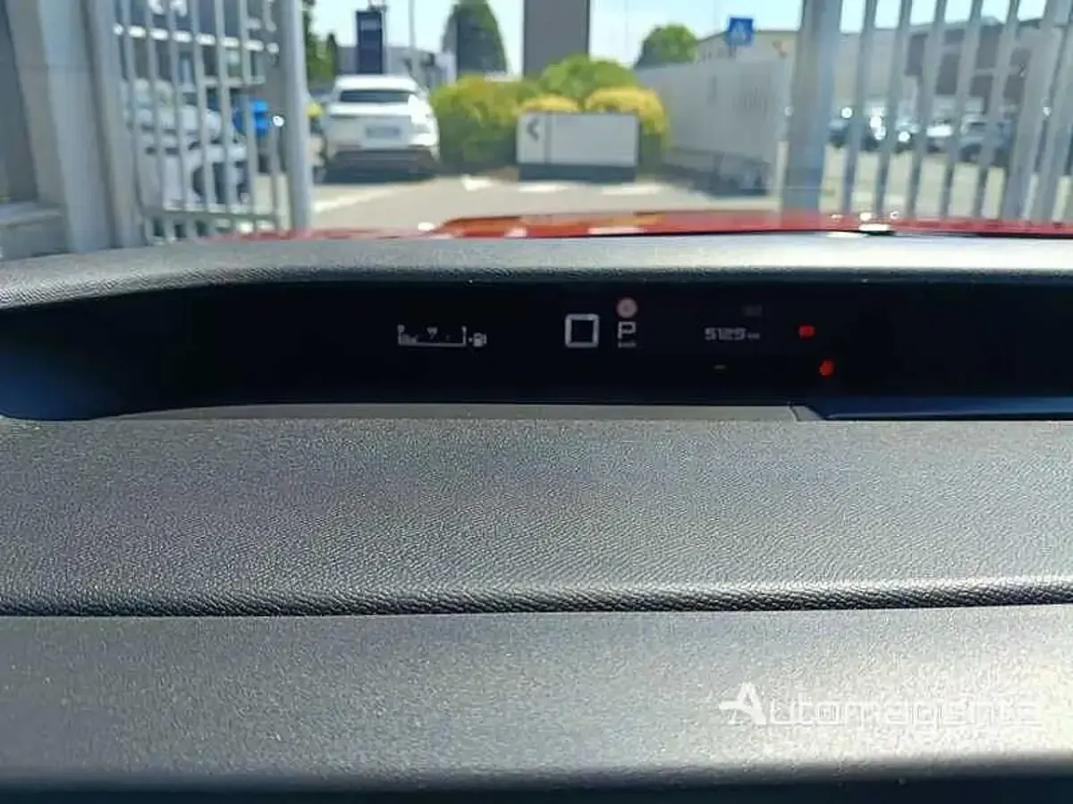 Usata Citroën C3 Aircross 145 CV (106 kW) 2025 Rosso SUV