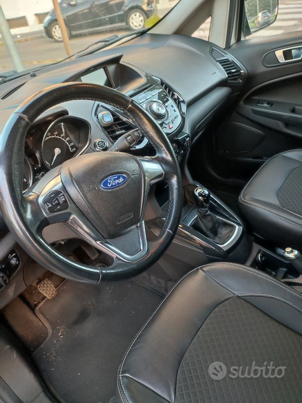 Usata Ford Ecosport Titanium 125 CV (91 kW) 2016 Grigio SUV