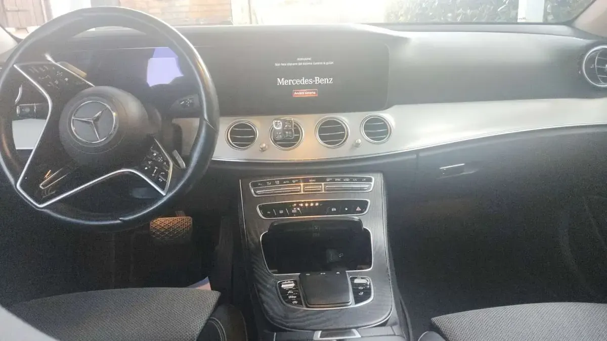 Usata Mercedes E220 Business 194 CV (142 kW) 2020 Station wagon