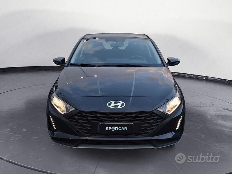 Usata Hyundai i20 84 CV (61 kW) 2024 Grigio Monovolume