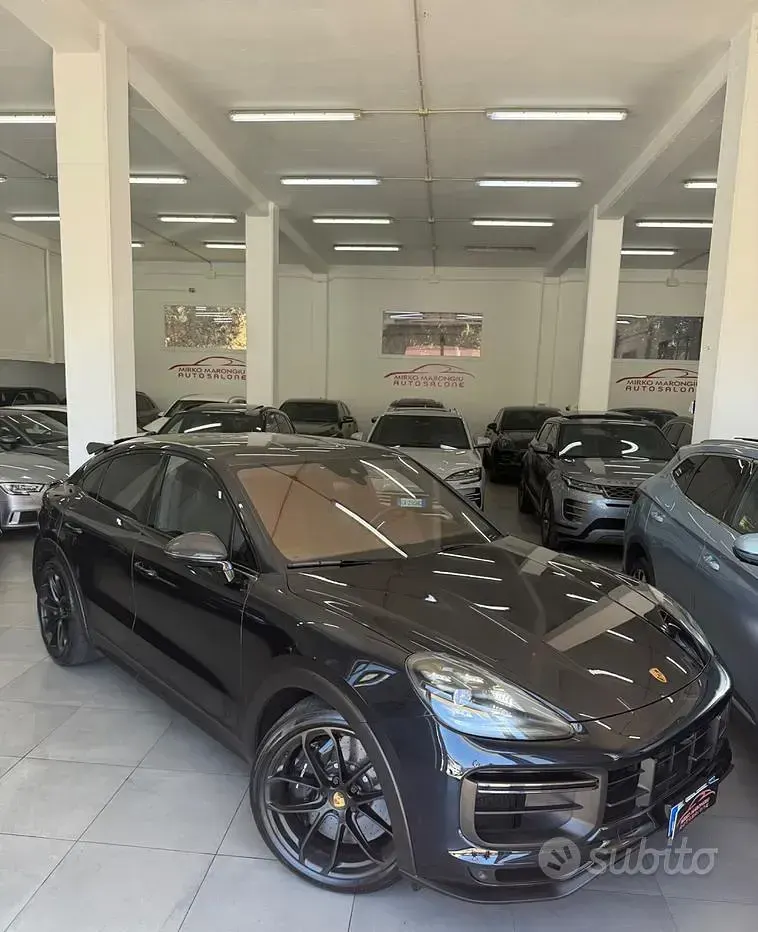 Usata Porsche Cayenne 640 CV (470 kW) 2022 Nero SUV