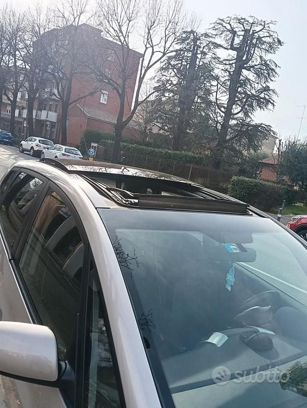 Usata Kia Venga 2010 Grigio Utilitaria