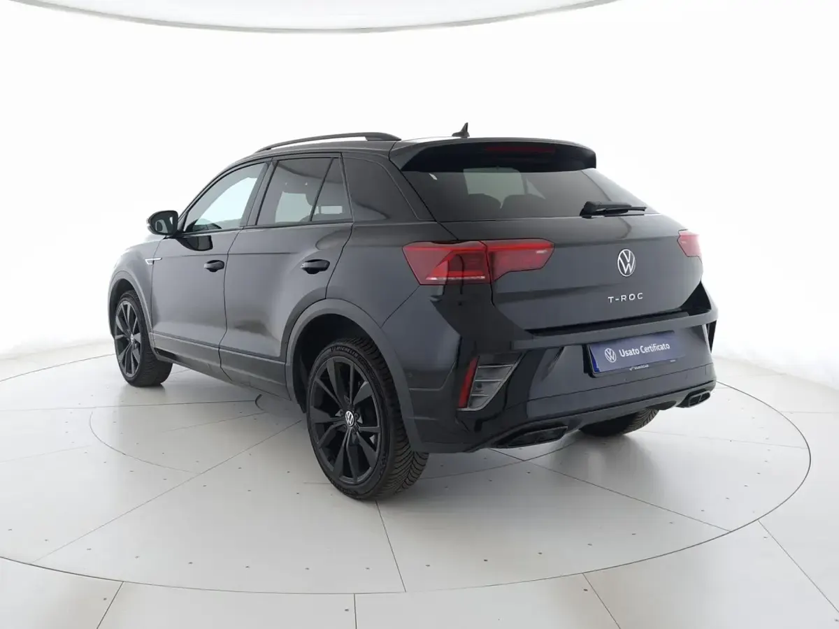 Usata VW T-Roc R-line 150 CV (110 kW) 2023 Deep black perlato SUV