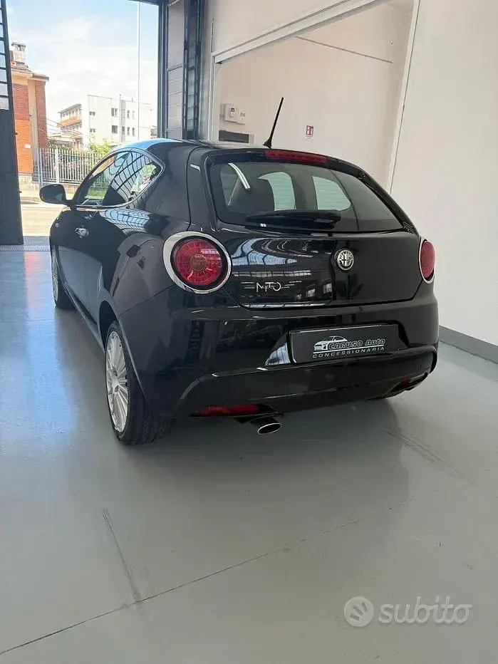 Usata Alfa Romeo MiTo Distinctive 105 CV (77 kW) 2010 Nero Utilitaria