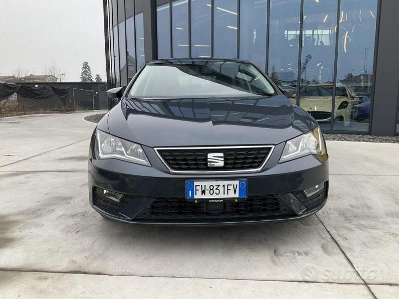 Usata Seat Leon Style 131 CV (96 kW) 2019 Blu/azzurro Berlina