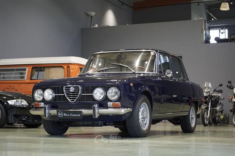 Usata Alfa Romeo Giulia Ti 131 CV (96 kW) 1972 Blu diplomatico Berlina
