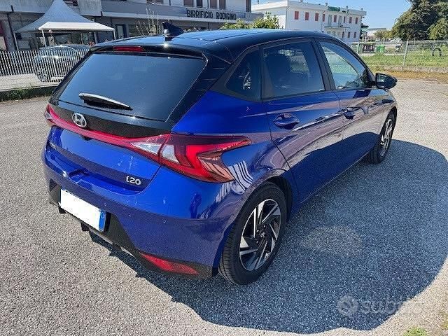 Usata Hyundai i20 84 CV (61 kW) 2023 Blu Utilitaria