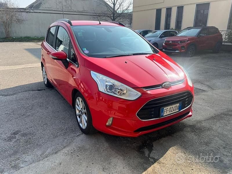 Usata Ford B-MAX 100 CV (73 kW) 2016 Rosso Monovolume