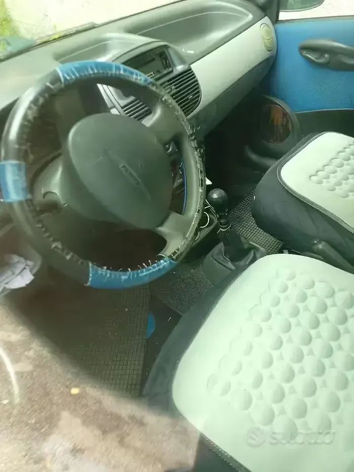 Begagnad Fiat Punto 60 HK (44 kW) 2001 Halvkombi