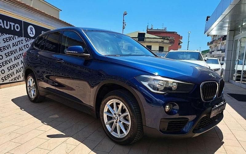 Blu/azzurro Usata 2016 BMW X1 Advantage SUV | 14.900 € (Buon prezzo) - Immagine 1/4