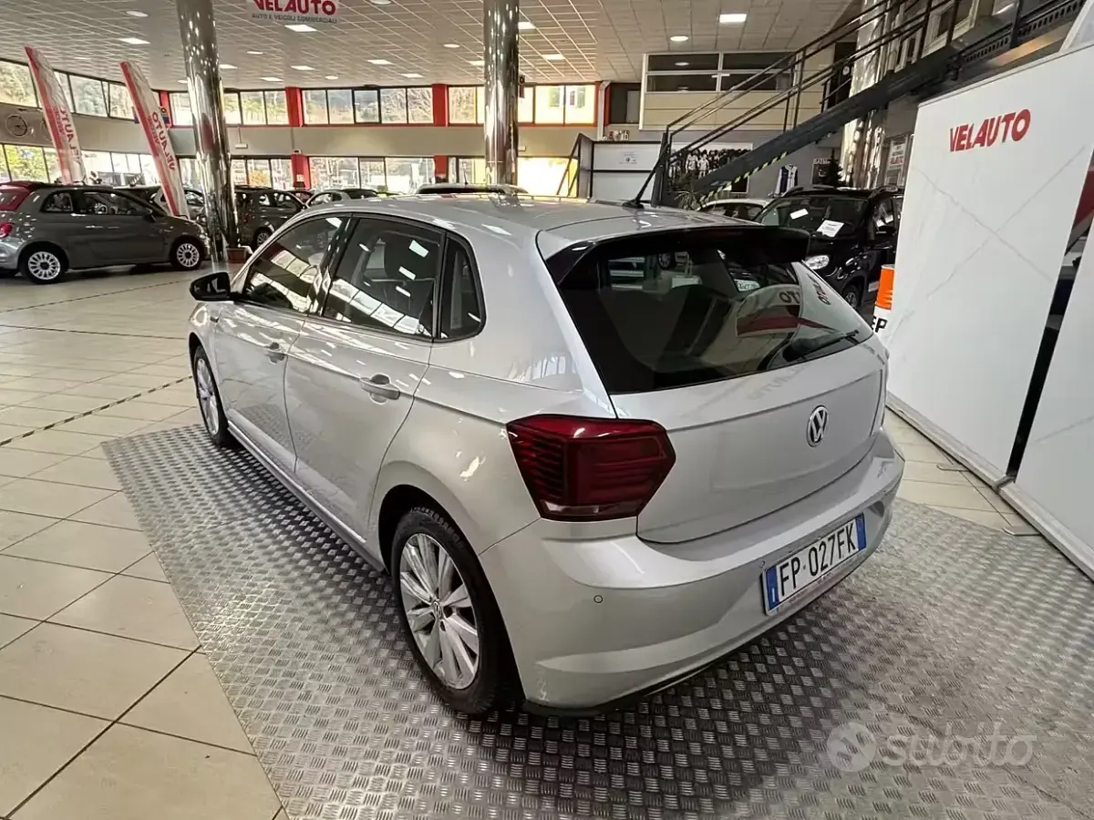 Usata VW Polo Highline 95 CV (69 kW) 2018 Grigio Utilitaria
