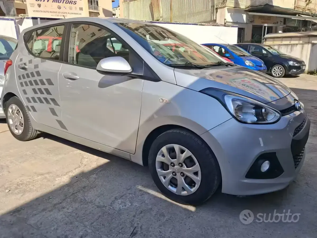 Usata Hyundai i10 67 CV (49 kW) 2018 Grigio Utilitaria