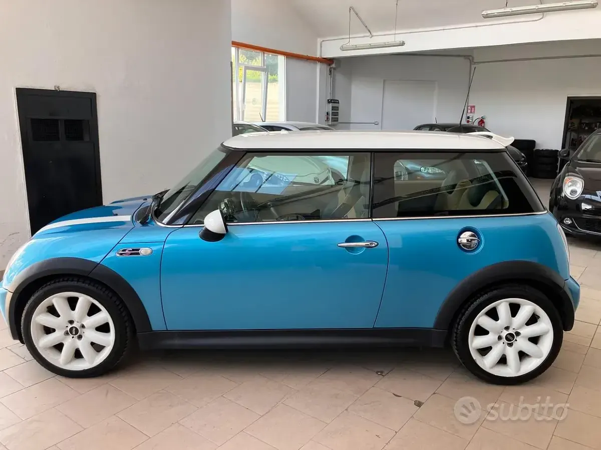 Usata Mini Cooper S 170 CV (125 kW) 2004 Bluazzurro Utilitaria