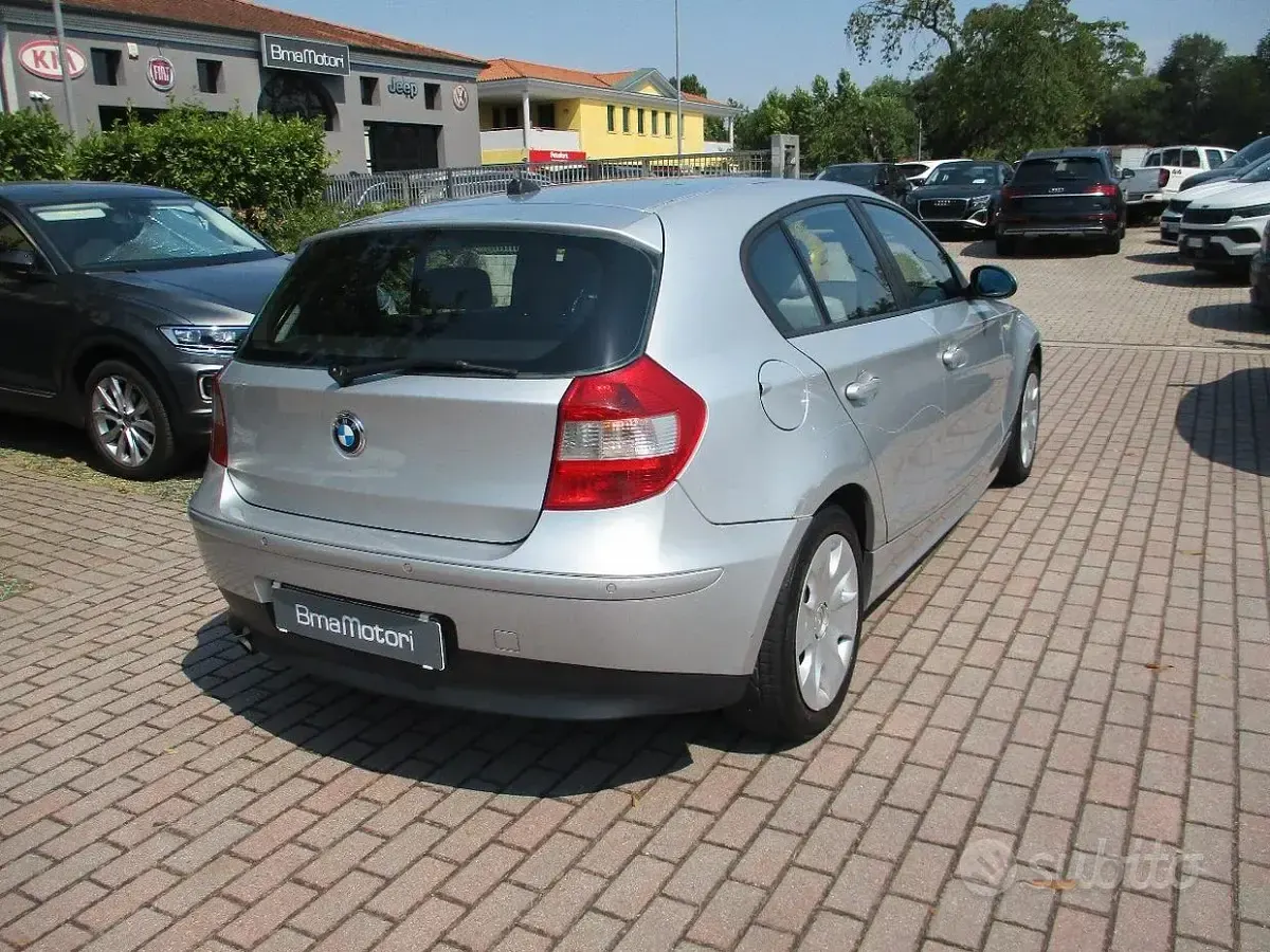 Usata BMW 116 116 CV (85 kW) 2006 Grigio Utilitaria