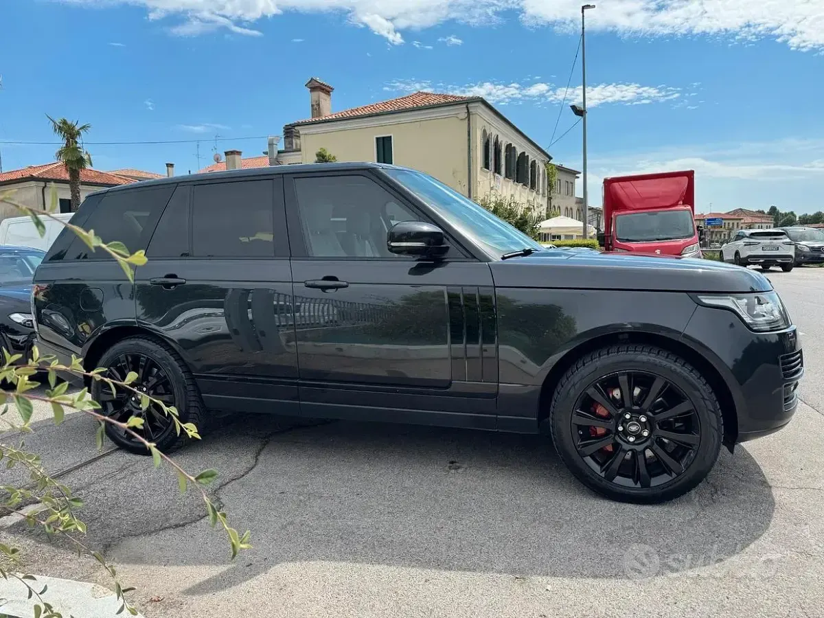 Usata Land Rover Range Rover Vogue 340 CV (250 kW) 2014 Grigio SUV