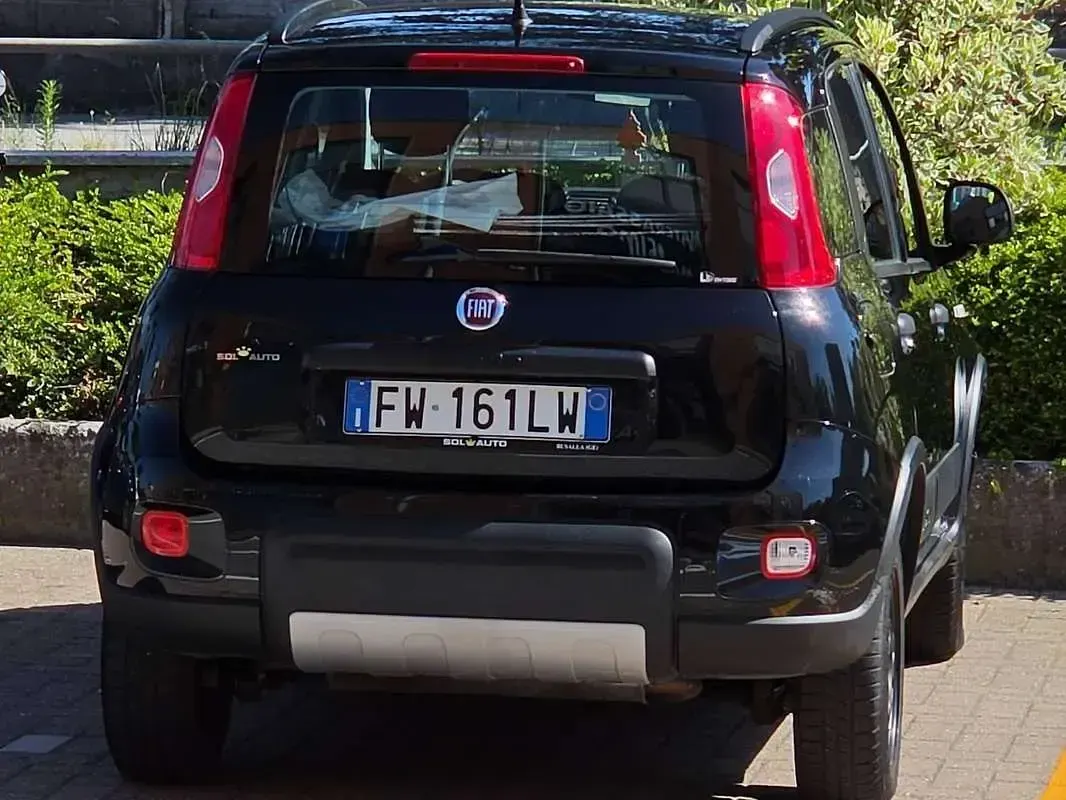 Usata Fiat Panda Cross Cross 86 CV (63 kW) 2019 Nero Utilitaria