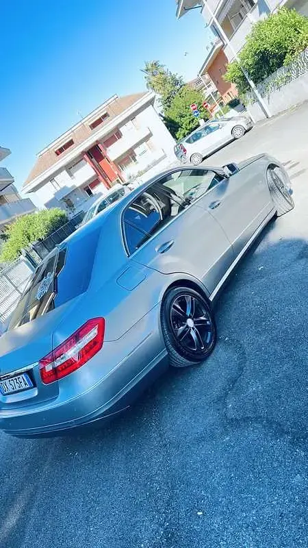 Usata Mercedes E250 204 CV (150 kW) 2009 Berlina