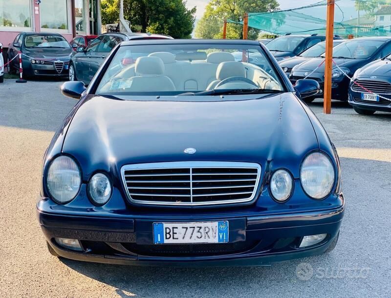 Usata Mercedes CLK200 Elegance 191 CV (140 kW) 1999 Blu Cabrio