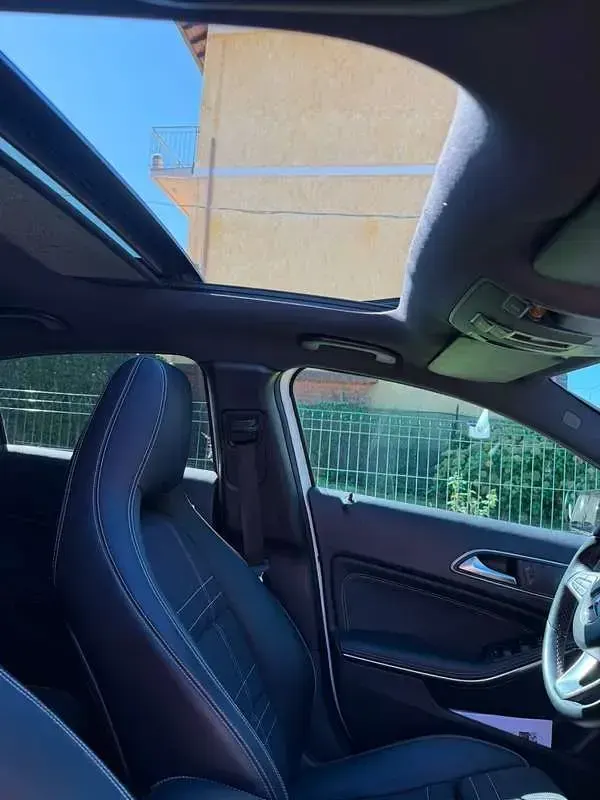 Usata Mercedes A180 Executive 122 CV (89 kW) 2016 Bianco Utilitaria