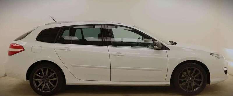 Usata Renault Laguna 150 CV (110 kW) 2016 Bianco Station wagon