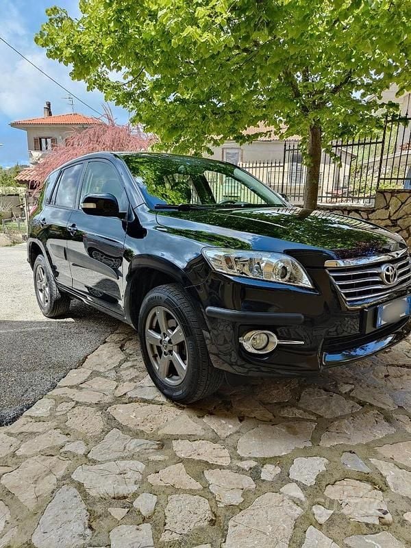 Usata Toyota RAV4 150 CV (110 kW) 2013 Nero SUV