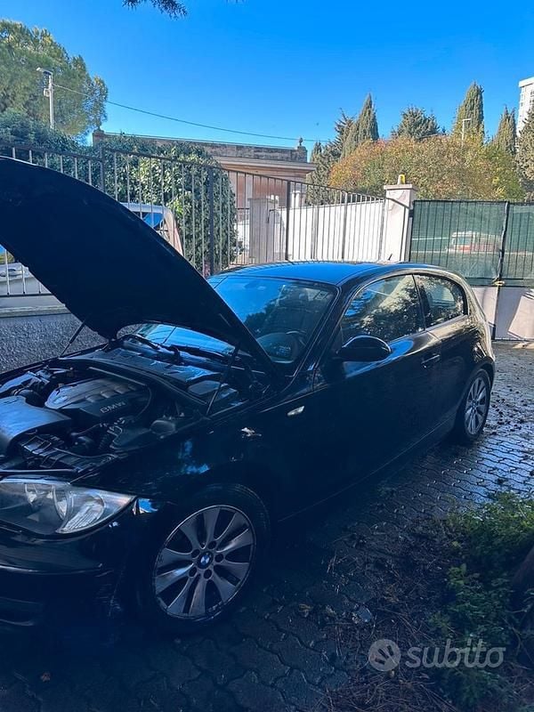Usata BMW 120 177 CV (130 kW) 2008 Nero Utilitaria