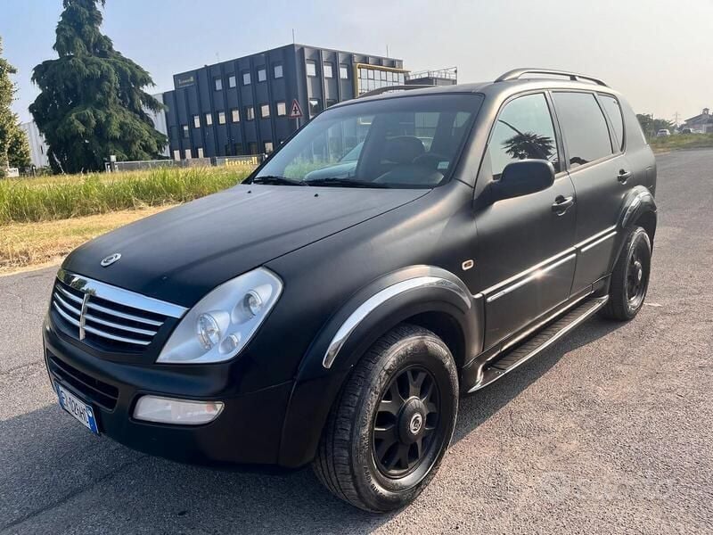 Nero Usata 2004 Ssangyong Rexton SUV | 2490 € (Ottimo prezzo) - Immagine 1/2