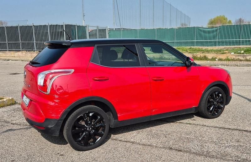 Usata Ssangyong (KGM) Tivoli 115 CV (84 kW) 2016 SUV