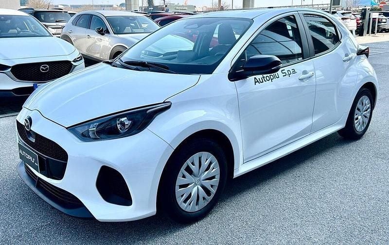 Usata Mazda 2 116 CV (85 kW) 2024 Lunar white Utilitaria