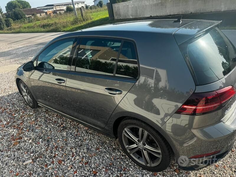 Usata VW Golf VII R-line 150 CV (110 kW) 2019 Grigio Berlina