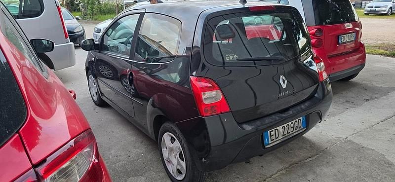 Usata Renault Twingo Dynamique 74 CV (54 kW) 2011 Nero Utilitaria