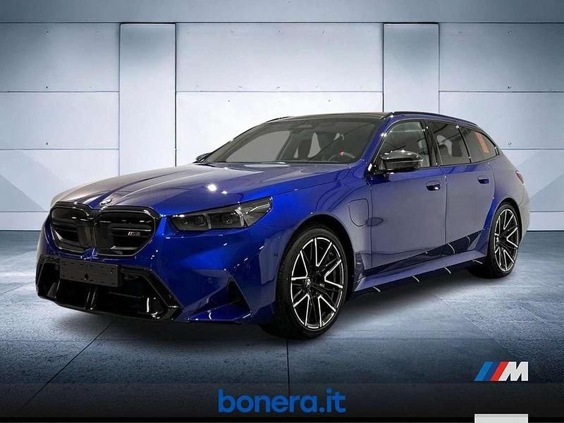 Nuova BMW M5 Comfort Edition 727 CV (534 kW) 2025 Blu Station wagon