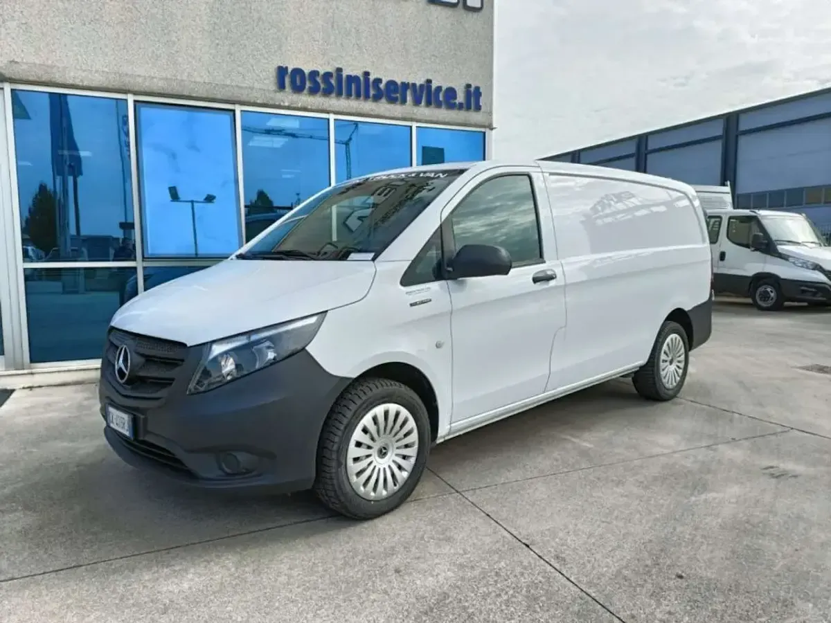 Usata Mercedes e-Vito 85 kW (116 CV) 2022 Bianco Furgone