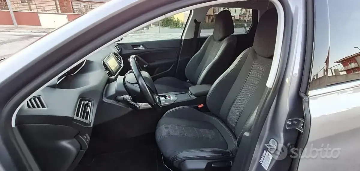 Usata Peugeot 308 120 CV (88 kW) 2018 Grigio Station wagon