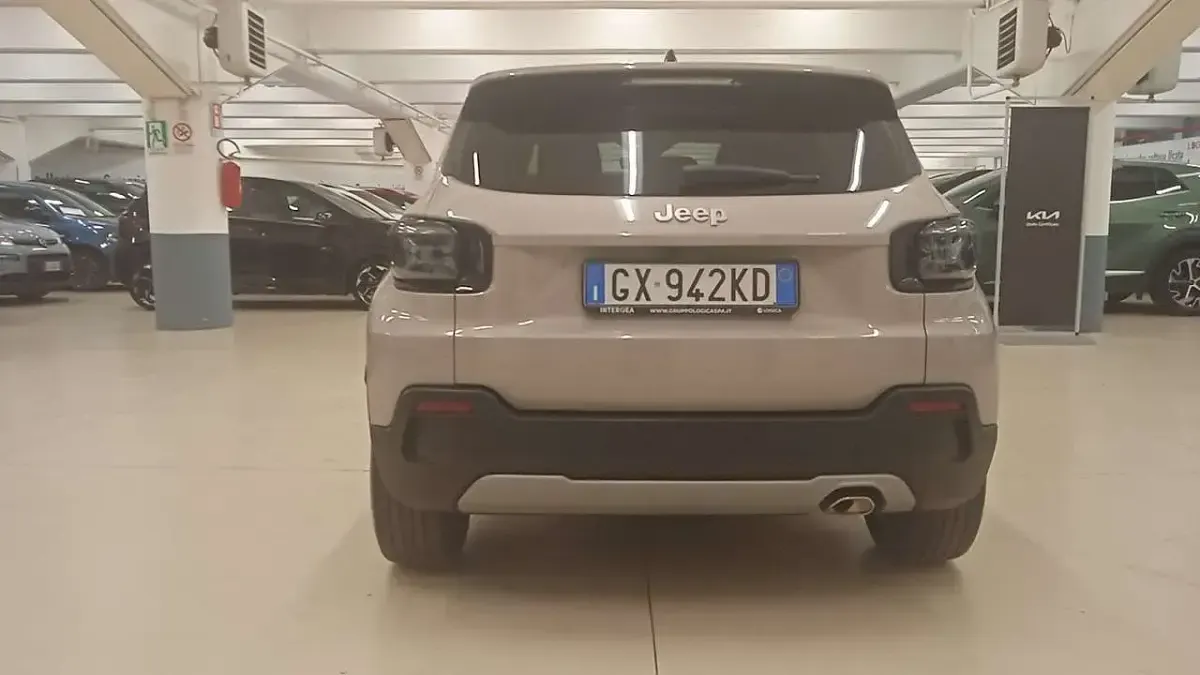 Usata Jeep Avenger Summit 101 CV (74 kW) 2025 Stone SUV
