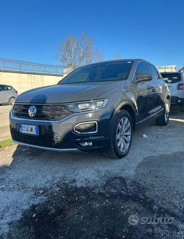 Usata VW T-Roc 2019 Grigio SUV