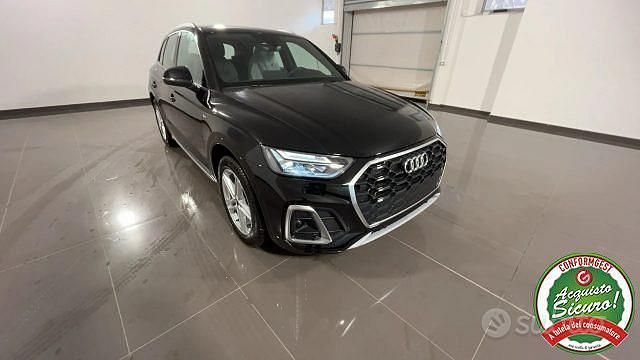 Grigio Usata 2024 Audi Q5 S-Line SUV | 46.900 € (Buon prezzo) - Immagine 1/4