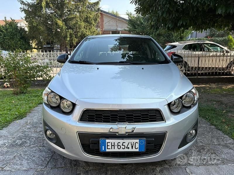 Usata Chevrolet Aveo LT 75 CV (55 kW) 2012 Grigio Utilitaria